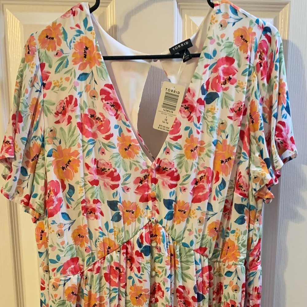 Torrid NWT Floral Dress